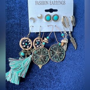 A set of three multiple sets what you see in the picture